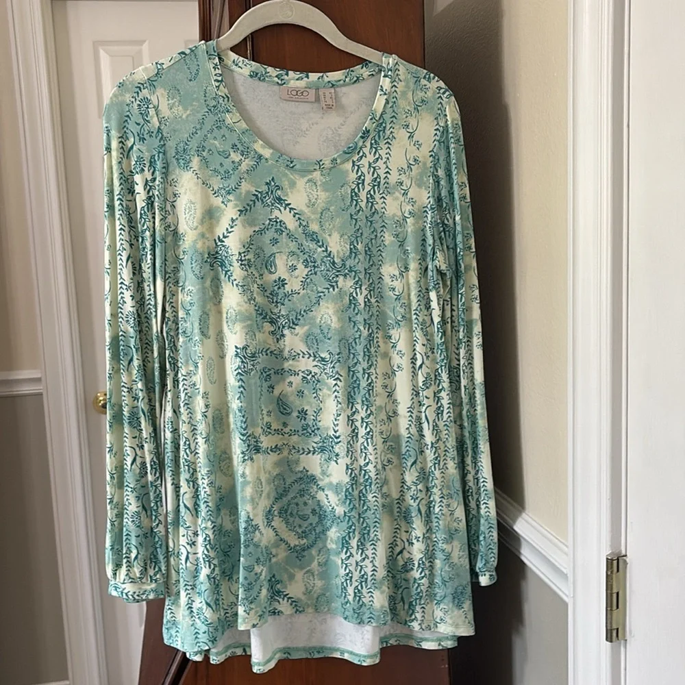 3 LOGO BOHO Bandana Print High Low Hem Bohemian Tops With Cuff Sleeves - Picture 5 of 16